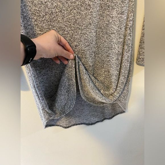 2/$10, Lightweight, Gray Speckled Long Sleeve Dress, Size M, In Great Condition - Picture 6 of 7